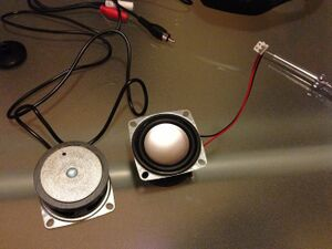 Arcade-buildblog-20121222-13 Demontierte-Lautsprecher 2.jpg