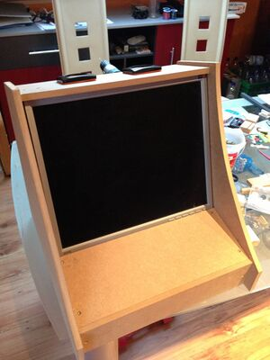 Arcade-buildblog-20121222-18 Cabinet Frontansicht zusammengebaut.jpg