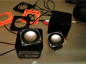 Arcade-buildblog-20121222-12 Demontierte-Lautsprecher 1.jpg