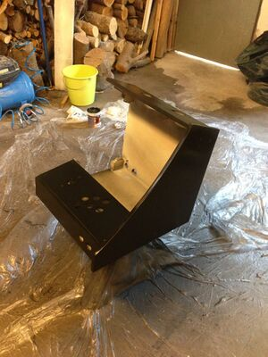 Arcade-buildblog-20130819-Lackierung schwarz1.jpg