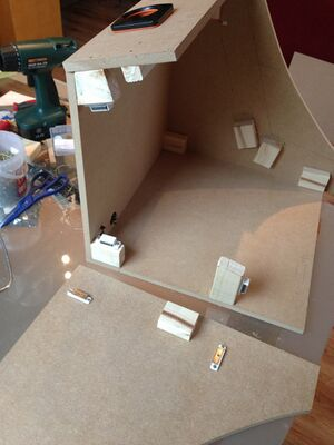 Arcade-buildblog-20121222-17 Seitenteil-Fixierungen.jpg